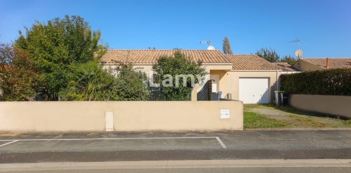 Image 1 sur 7 - Maison/villa  ·  Vente · Le Bernard (85560) · 4 pièces · 101m²