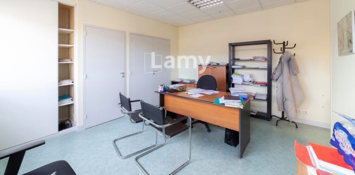 Image 3 sur 6 - Local  ·  Vente · Besancon (25000) · 2 pièces · 38m²