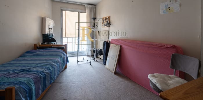 Image 8 sur 14 - Appartement  ·  Vente · Paris (75013) · 3 pièces · 82m²