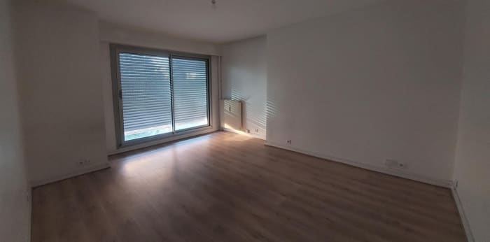 Image 3 sur 6 - Appartement  ·  Vente · Sceaux (92330) · 1 pièce · 29m²