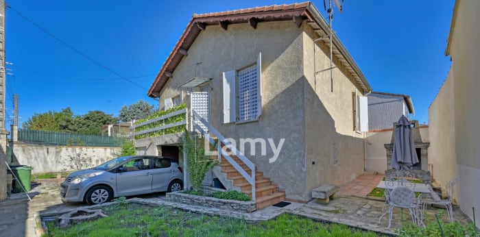 Image 2 sur 18 - Maison/villa  ·  Vente · Nimes (30000) · 3 pièces · 71m²