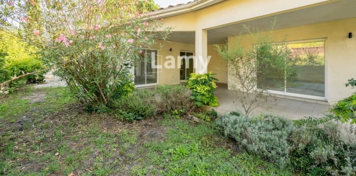 Image 2 sur 6 - Maison/villa  ·  Vente · Merignac (33700) · 5 pièces · 132m²