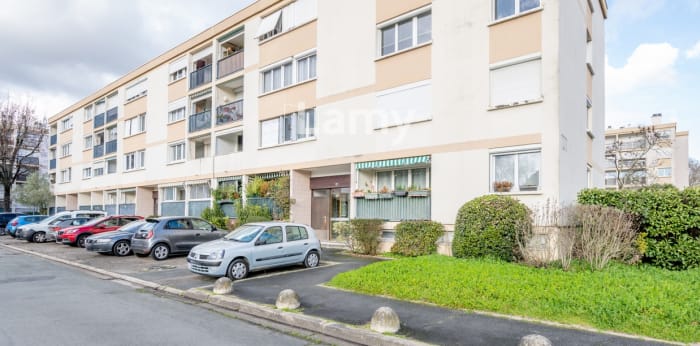 Image 1 sur 8 - Appartement  ·  Vente · Merignac (33700) · 4 pièces · 70m²