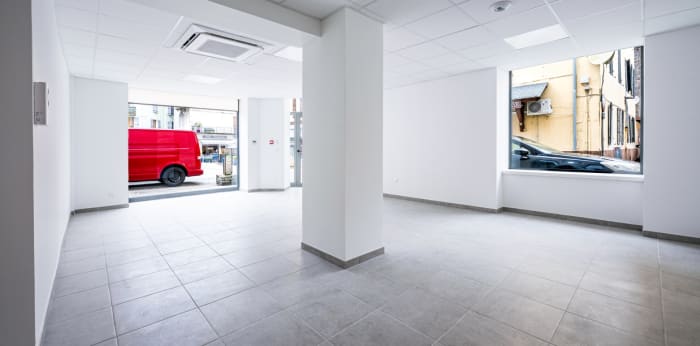 Image 1 sur 11 - Local  ·  Vente · Moutiers Tarentaise (73600) · 1 pièce · 45m²