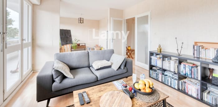 Image 1 sur 12 - Appartement  ·  Vente · Bordeaux (33200) · 3 pièces · 57m²