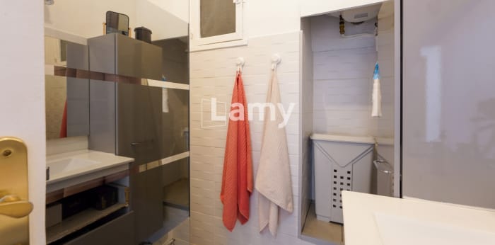 Image 3 sur 9 - Appartement  ·  Vente · Marseille (13006) · 3 pièces · 67m²