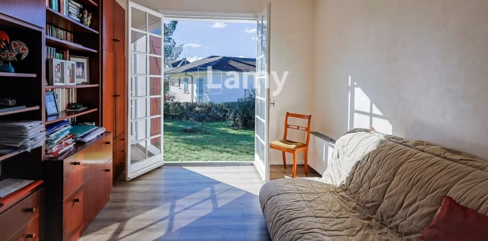 Image 6 sur 8 - Maison/villa  ·  Vente · Lescar (64230) · 6 pièces · 92m²