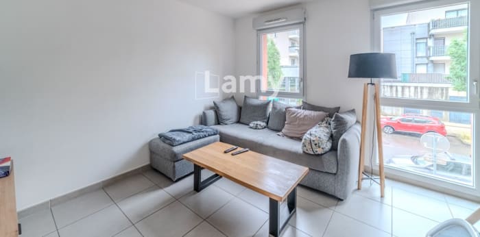 Image 11 sur 12 - Appartement  ·  Vente · Sathonay Camp (69580) · 3 pièces · 61m²