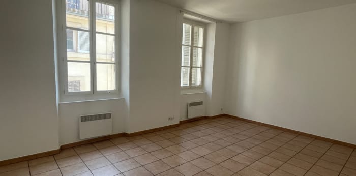 Image 7 sur 11 - Appartement  ·  Vente · Marseille (13001) · 3 pièces · 64m²