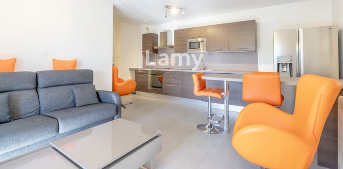 Image 7 sur 9 - Appartement  ·  Vente · Antibes (06600) · 3 pièces · 62m²