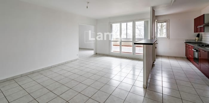 Image 2 sur 11 - Appartement  ·  Vente · Angouleme (16000) · 4 pièces · 85m²