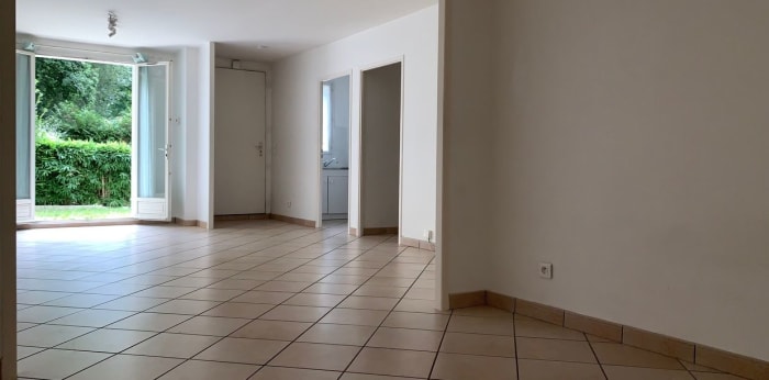 Image 4 sur 10 - Appartement  ·  Vente · St Ouen L Aumone (95310) · 1 pièce · 40m²