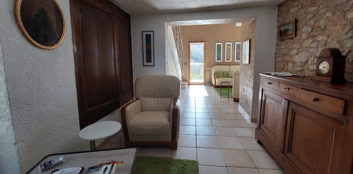 Image 8 sur 13 - Maison/villa  ·  Vente · Sisteron (04200) · 7 pièces · 180m²