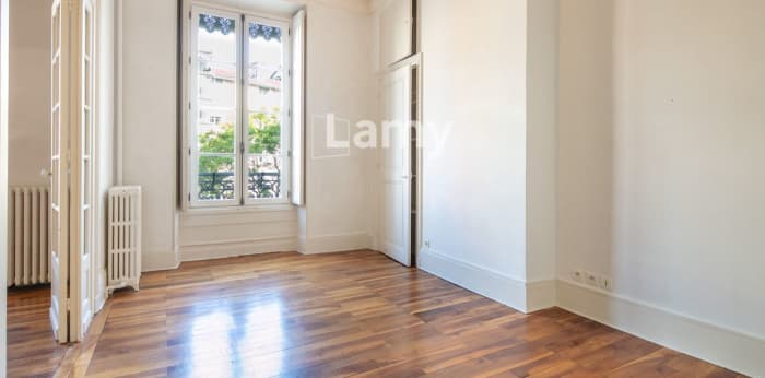 Image 13 sur 14 - Appartement  ·  Vente · Grenoble (38000) · 4 pièces · 111m²