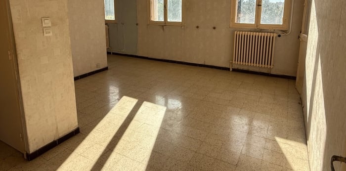 Image 1 sur 6 - Appartement  ·  Vente · Salon De Provence (13300) · 4 pièces · 64m²