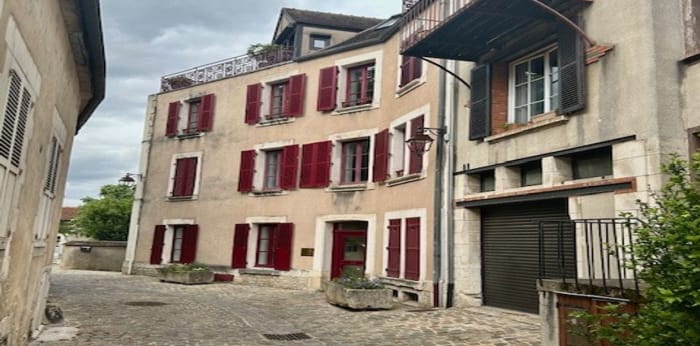 Image 1 sur 6 - Appartement  ·  Vente · Auxerre (89000) · 1 pièce · 28m²