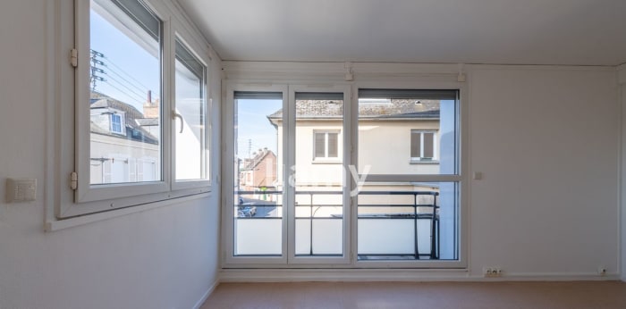Image 2 sur 5 - Appartement  ·  Vente · Neufchatel En Bray (76270) · 2 pièces · 47m²