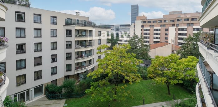 Image 1 sur 12 - Appartement  ·  Vente · Lyon (69003) · 3 pièces · 74m²