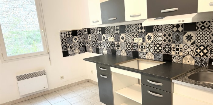 Image 1 sur 10 - Appartement  ·  Vente · Martigues (13500) · 1 pièce · 28m²