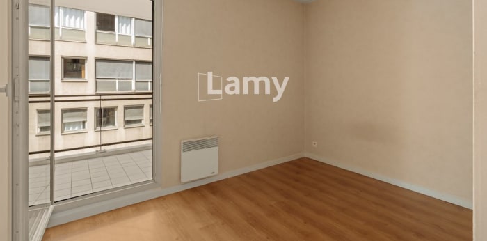 Image 8 sur 10 - Appartement  ·  Vente · Lyon 07 (69007) · 2 pièces · 44m²