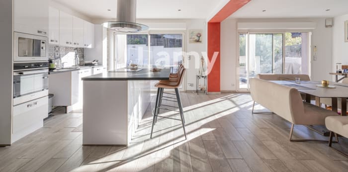 Image 4 sur 17 - Maison/villa  ·  Vente · Allauch (13190) · 4 pièces · 140m²