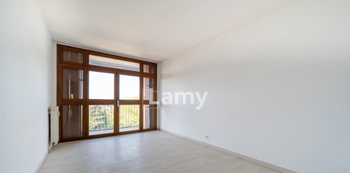 Image 5 sur 6 - Appartement  ·  Vente · Salon De Provence (13300) · 2 pièces · 60m²