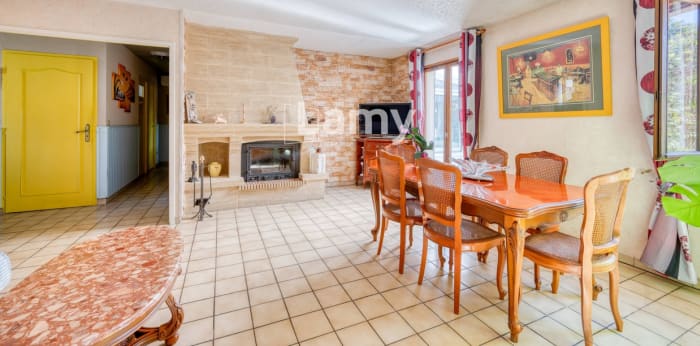 Image 4 sur 17 - Maison/villa  ·  Vente · Bruges (33520) · 5 pièces · 94m²