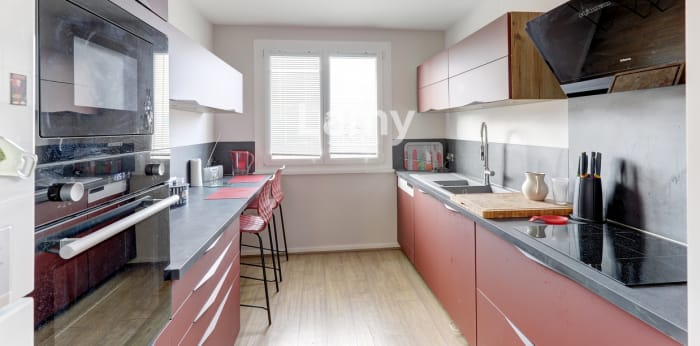 Image 4 sur 9 - Appartement  ·  Vente · Romagnat (63540) · 5 pièces · 86m²