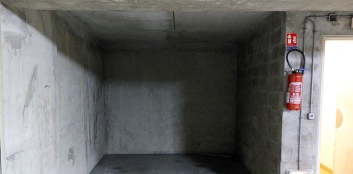 Image 2 sur 2 - Parking/box  ·  Vente · Paris (75012) · 13m²