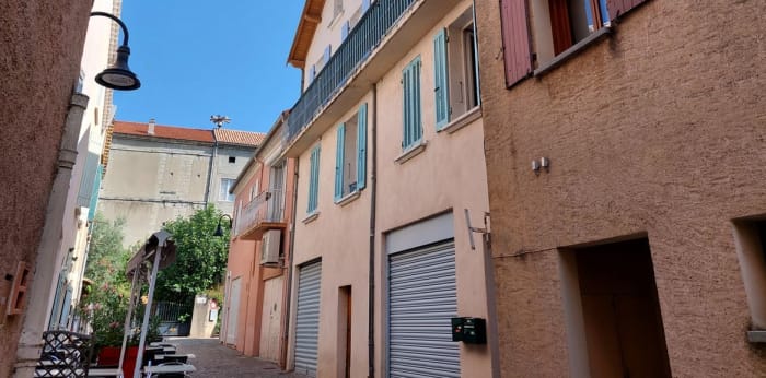 Image 1 sur 22 - Appartement  ·  Vente · Laragne Monteglin (05300) · 5 pièces · 49m²