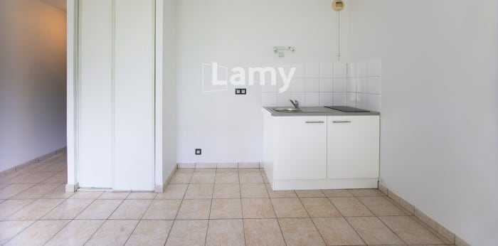 Image 1 sur 5 - Appartement  ·  Vente · La Roche Sur Yon (85000) · 1 pièce · 25m²