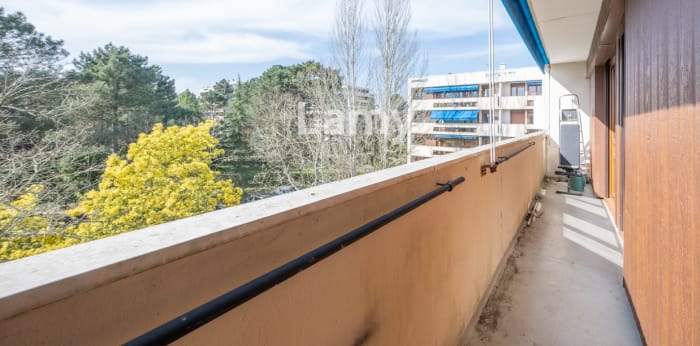 Image 6 sur 10 - Appartement  ·  Vente · Pessac (33600) · 5 pièces · 105m²