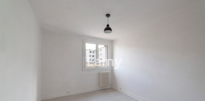 Image 8 sur 9 - Appartement  ·  Vente · Besancon (25000) · 4 pièces · 66m²