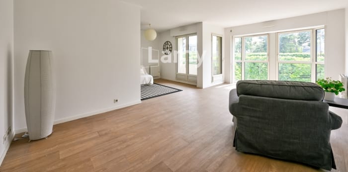 Image 2 sur 9 - Appartement  ·  Vente · Le Chesnay Rocquencourt (78150) · 5 pièces · 112m²
