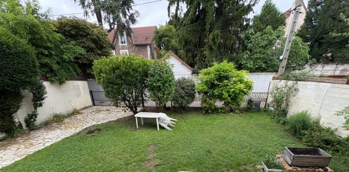 Image 12 sur 12 - Maison/villa  ·  Vente · Enghien Les Bains (95880) · 6 pièces · 135m²