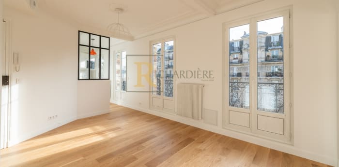 Image 8 sur 16 - Appartement  ·  Vente · Paris (75012) · 2 pièces · 40m²