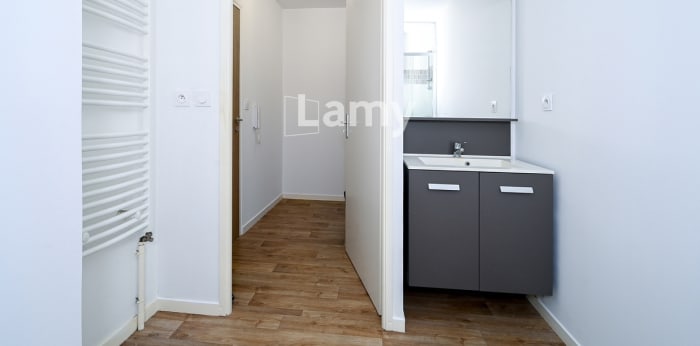 Image 8 sur 13 - Appartement  ·  Vente · Orleans (45000) · 2 pièces · 38m²