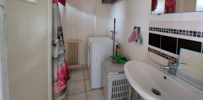 Image 4 sur 6 - Appartement  ·  Vente · Chateau Arnoux St Auban (04600) · 1 pièce · 26m²