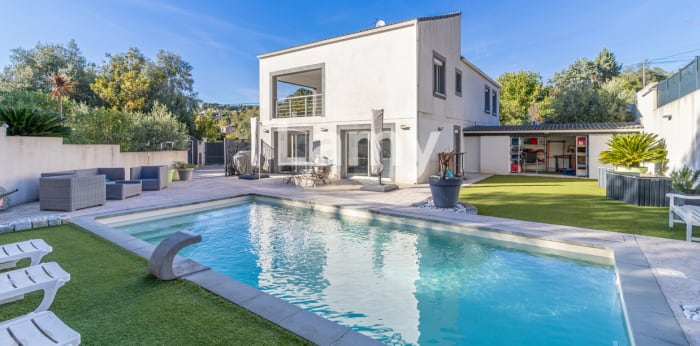 Image 1 sur 17 - Maison/villa  ·  Vente · Allauch (13190) · 4 pièces · 140m²