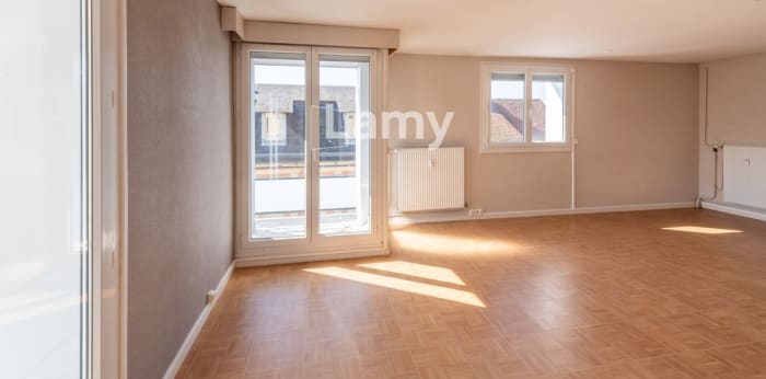 Image 2 sur 7 - Appartement  ·  Vente · Neufchatel En Bray (76270) · 5 pièces · 118m²