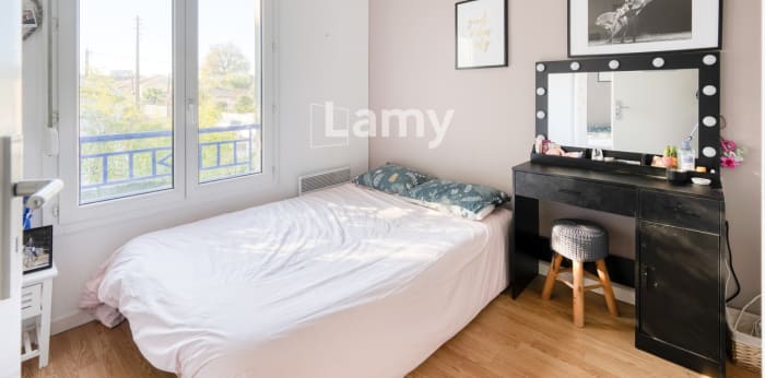 Image 7 sur 9 - Maison/villa  ·  Vente · Pessac (33600) · 5 pièces · 90m²