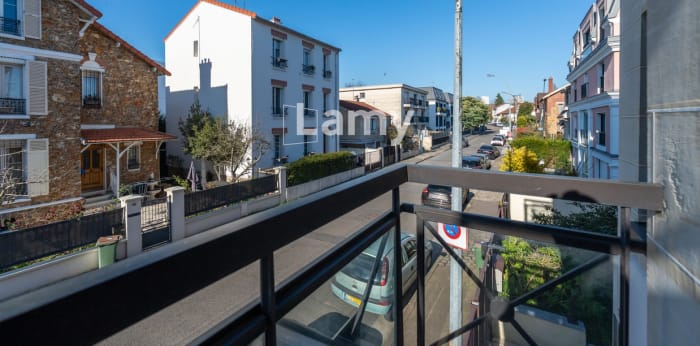 Image 7 sur 10 - Appartement  ·  Vente · Bourg La Reine (92340) · 2 pièces · 39m²