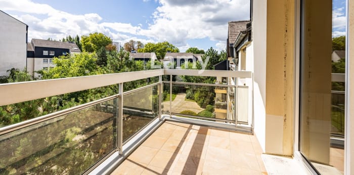 Image 8 sur 11 - Appartement  ·  Vente · Nogent Sur Marne (94130) · 7 pièces · 130m²