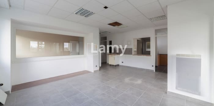 Image 3 sur 7 - Bureaux  ·  Vente · Besancon (25000) · 75m²