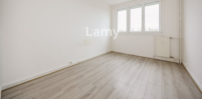 Image 5 sur 9 - Appartement  ·  Vente · St Jacques De La Lande (35136) · 4 pièces · 68m²