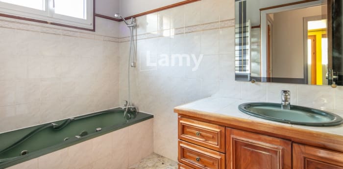 Image 7 sur 15 - Maison/villa  ·  Vente · Coublevie (38500) · 5 pièces · 138m²