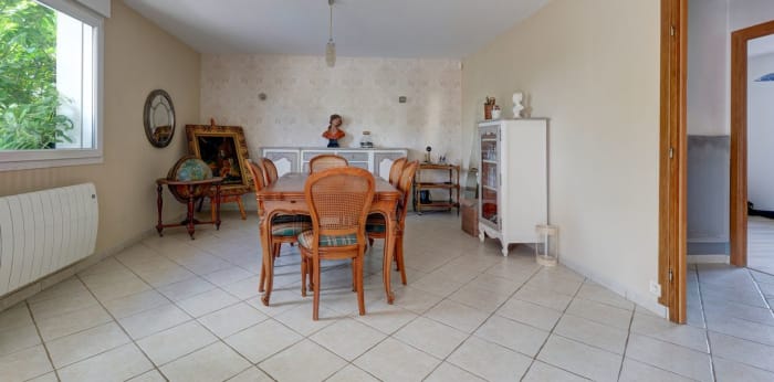 Image 15 sur 21 - Maison/villa  ·  Vente · Reims (51100) · 8 pièces · 145m²