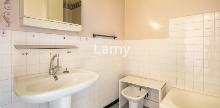 Image 9 sur 10 - Appartement  ·  Vente · Grenoble (38100) · 1 pièce · 43m²