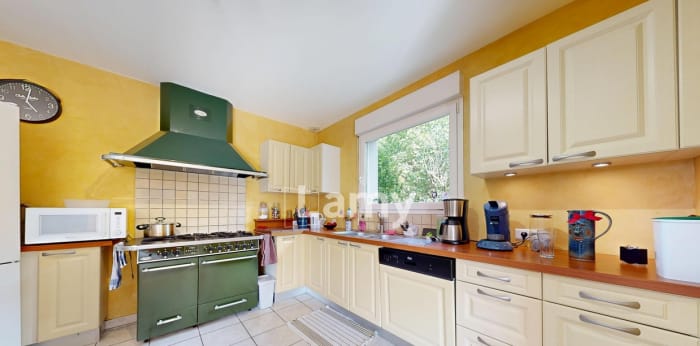 Image 7 sur 21 - Maison/villa  ·  Vente · Chatillon Le Duc (25870) · 6 pièces · 133m²