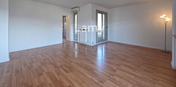 Image 4 sur 16 - Appartement  ·  Vente · Meylan (38240) · 2 pièces · 80m²